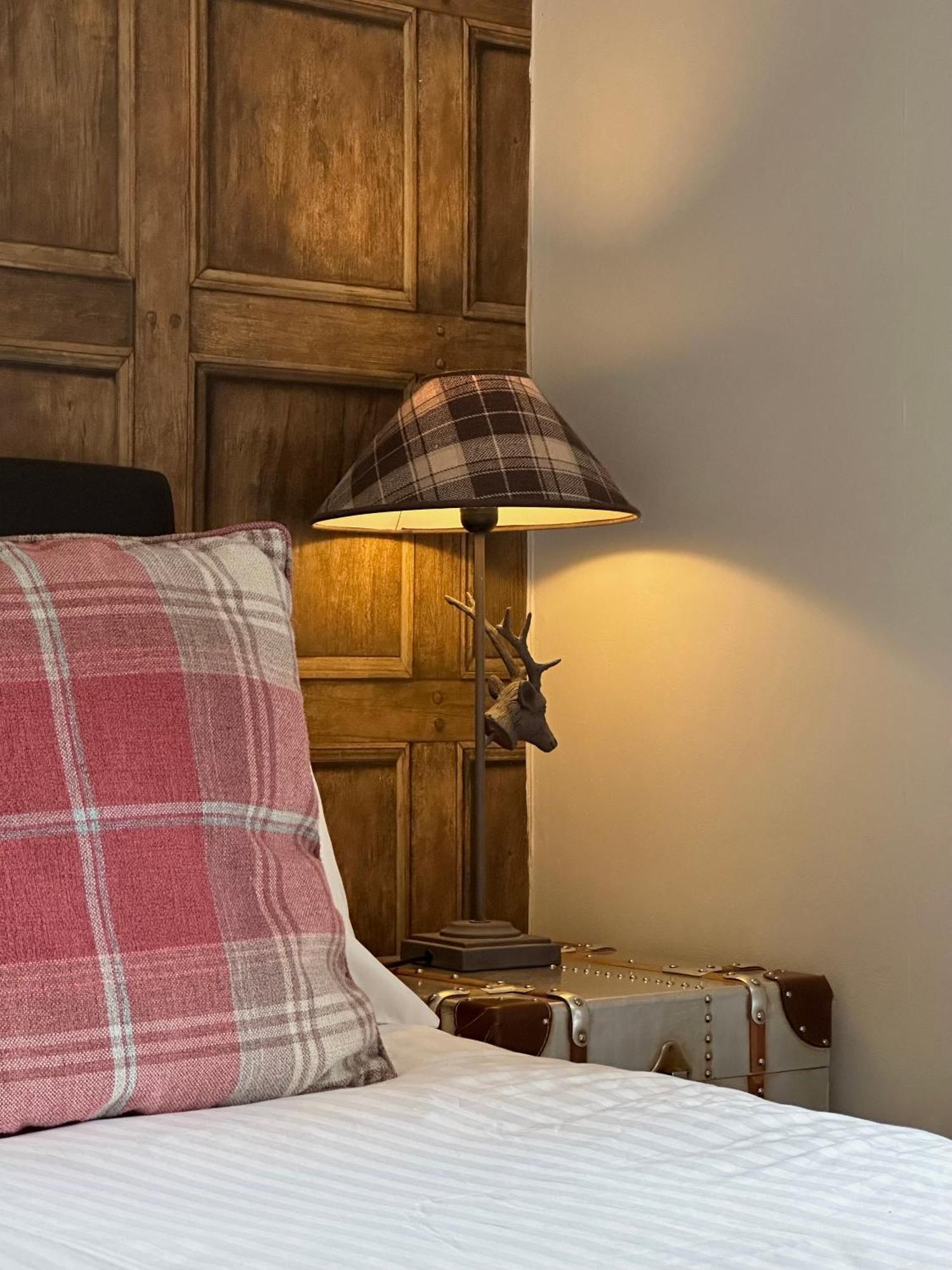 The Tobermory Hotel Экстерьер фото